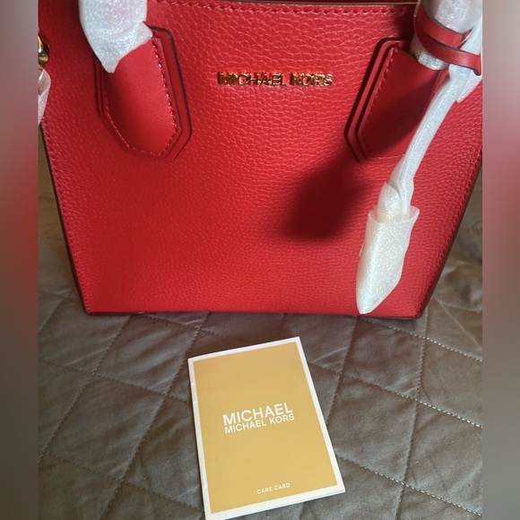 NWT Michael Kors Mercer Medium Pebbled Leather Crossbody Bag - Picture 4 of 13